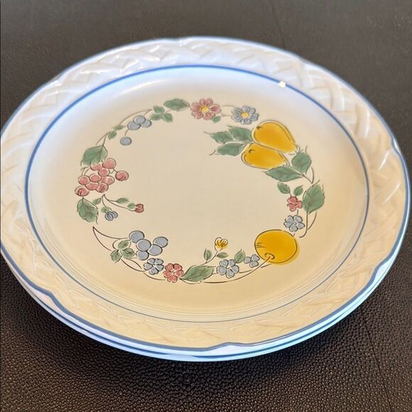 Vina Fera Elegant Yellow and Blue Dinnerware Plate - Picture 1 of 5